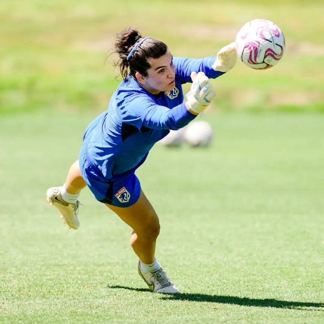 CRKSOLY, cvy, LA soccer, LAFC, soccer goalkeeper glove, best gk gloves, gku, gku gloves, CVY, john mccarthy, laurel ivory, nwsl, ol reign, gotham fc, man city, cvy